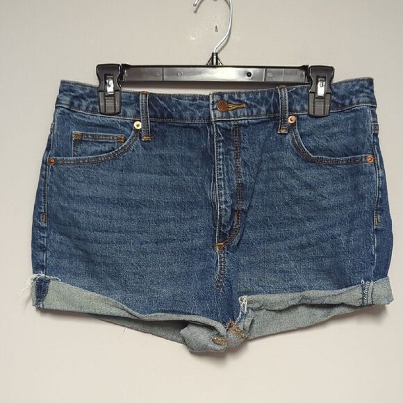 Universal Thread Blue High-Waisted Jean Shorts with Rolled Cuffs - Picture 1 of 6